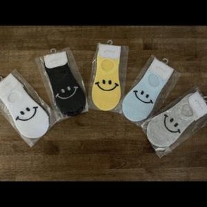 hide away socks—black